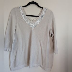 Moth Cream Colored V-neck Top Size L